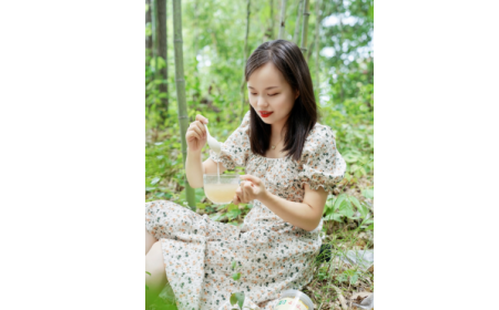 為何99%漂亮女性每天都在喝一杯有機野生葛根粉？